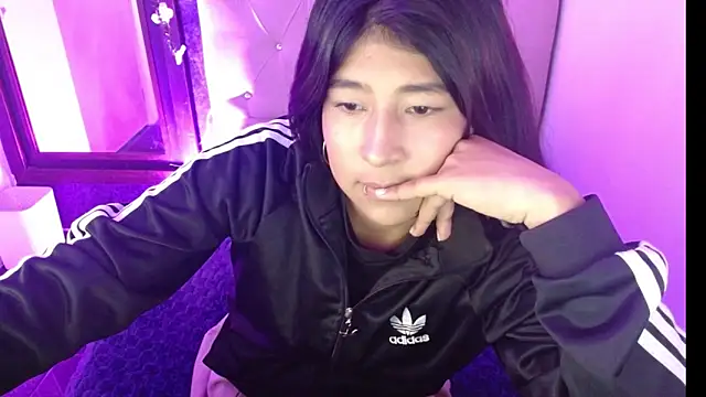 Miathonsom online show from April 20, 2026, 8:43 pm