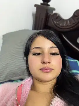 Ameira70 online show from April 27, 2026, 7:23 pm