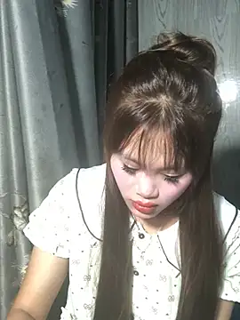 Ly-sexyy online show from May 18, 2026, 3:18 pm