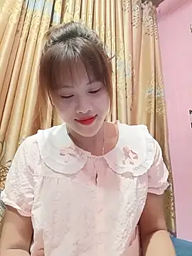 Snapshot of Ly-sexyy chatting on June 12, 2026, 8:46 am Ly-sexyy online show from June 12, 2026, 8:46 am