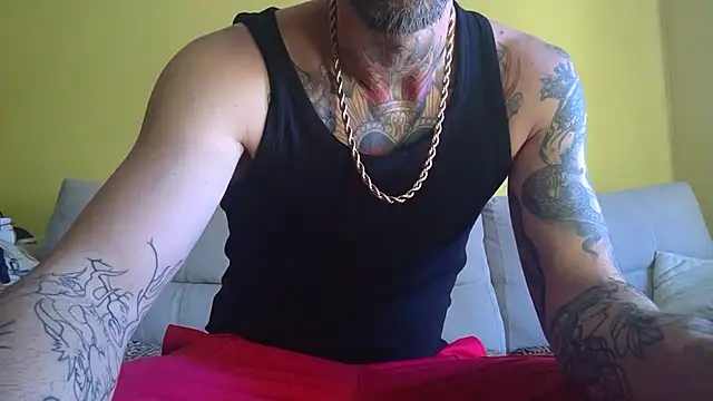 Snapshot of DuroHustler chatting on May 17, 2026, 2:57 pm DuroHustler online show from May 17, 2026, 2:57 pm