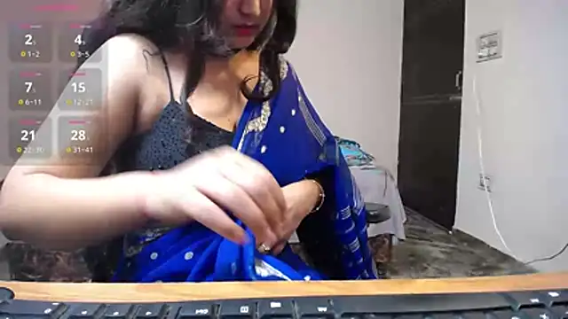 Snapshot of -Queenie chatting on May 15, 2026, 8:27 pm -Queenie online show from May 15, 2026, 8:27 pm
