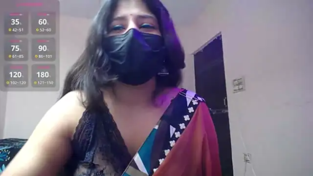 Snapshot of -Queenie chatting on May 28, 2026, 7:00 pm -Queenie online show from May 28, 2026, 7:00 pm