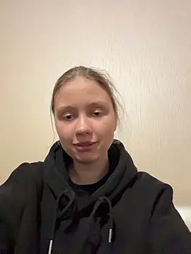 StaceyCross  online show from April 21, 2026, 8:34 pm