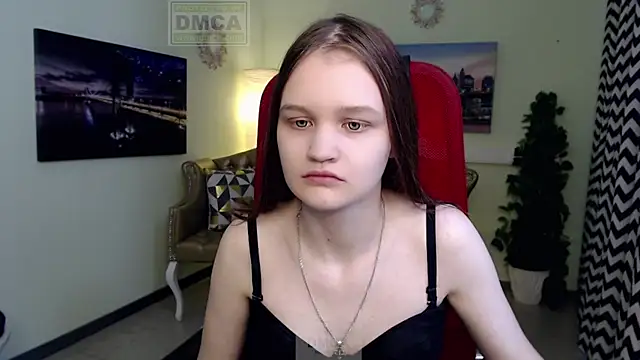  donnaSia  online show from April 28, 2026, 11:48 am