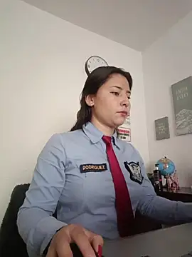 Snapshot of Queen_linda1 chatting on May 6, 2026, 12:10 pm Queen linda1 online show from May 6, 2026, 12:10 pm