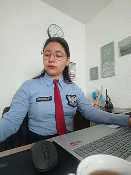 Snapshot of Queen_linda1 chatting on May 18, 2026, 12:22 pm Queen linda1 online show from May 18, 2026, 12:22 pm