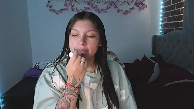 Snapshot of isabella_monntolvo chatting on May 21, 2026, 5:31 pm isabella monntolvo online show from May 21, 2026, 5:31 pm