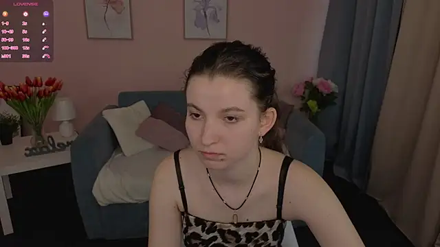 BelovedAlice online show from May 20, 2026, 6:52 am