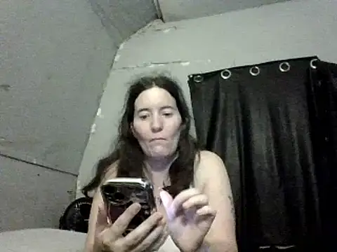 Snapshot of Mini83 chatting on June 11, 2026, 9:02 pm Mini83 online show from June 11, 2026, 9:02 pm