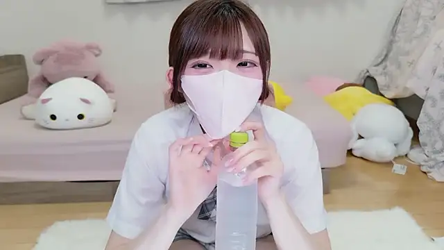 Snapshot of hiyo0001 chatting on June 25, 2026, 4:00 pm hiyo0001 online show from June 25, 2026, 4:00 pm