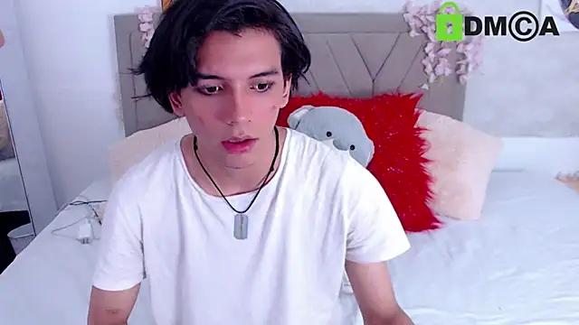 Snapshot of raven_n_matt chatting on May 30, 2026, 3:14 am raven n matt online show from May 30, 2026, 3:14 am
