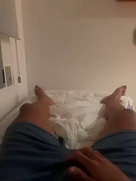 Lucasbcnn online show from April 21, 2026, 10:12 pm