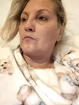 Divineblond online show from December 19, 2025, 9:00 pm