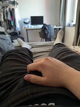 alwayshorny21 online show from April 24, 2026, 3:36 pm