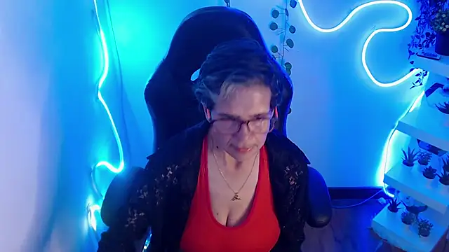 Snapshot of selena_ferreira chatting on June 4, 2026, 6:14 pm selena ferreira online show from June 4, 2026, 6:14 pm