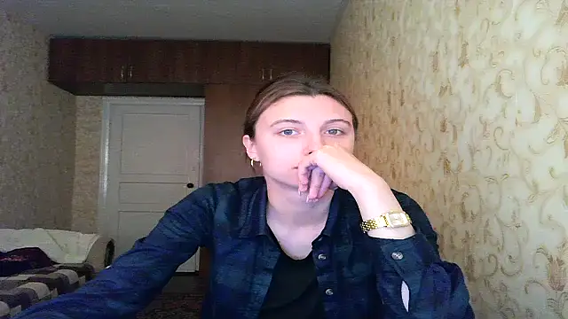 MilaShka29 online show from May 25, 2026, 9:04 am