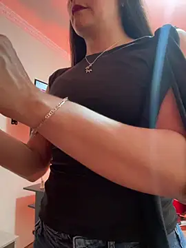 SamiiContreras  online show from July 6, 2026, 11:07 am