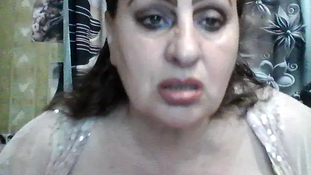 Snapshot of LoaqLovew chatting on June 4, 2026, 7:47 am LoaqLovew online show from June 4, 2026, 7:47 am