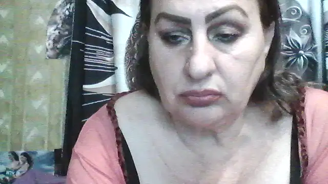 Snapshot of LoaqLovew chatting on June 6, 2026, 8:08 am LoaqLovew online show from June 6, 2026, 8:08 am