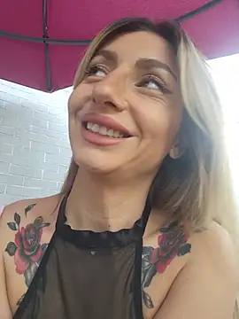 Snapshot of SofiaLace chatting on June 21, 2026, 4:04 am SofiaLace online show from June 21, 2026, 4:04 am