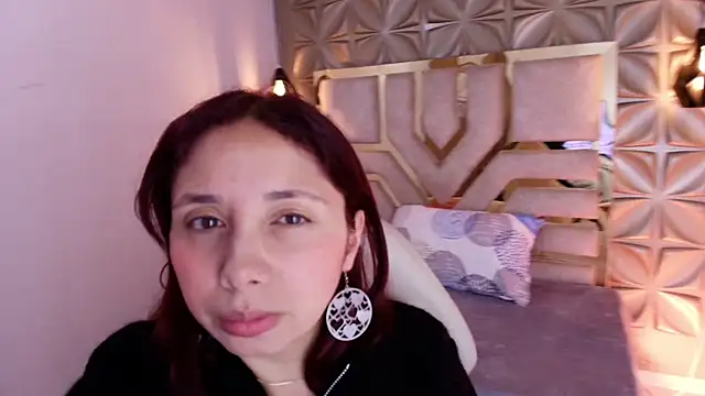 Snapshot of stephaniesun_ chatting on May 18, 2026, 1:06 pm stephaniesun online show from May 18, 2026, 1:06 pm
