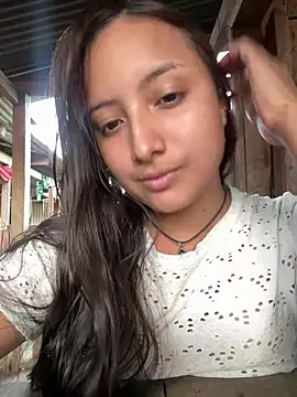 Snapshot of Soffia-zapata chatting on July 8, 2026, 10:25 pm Soffia-zapata online show from July 8, 2026, 10:25 pm