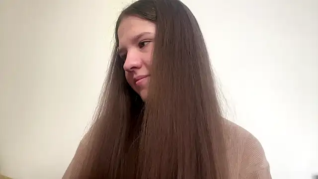 LauraBliss online show from April 30, 2026, 6:09 am