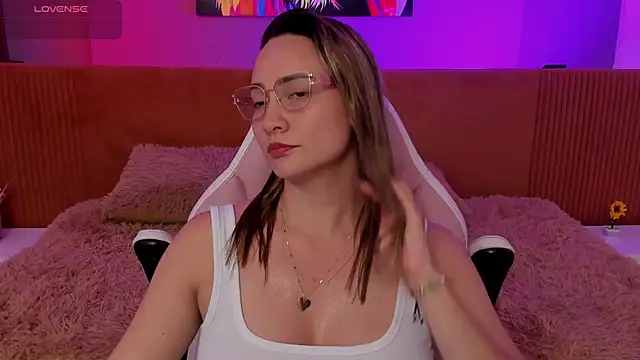 Snapshot of princess_anny5 chatting on June 24, 2026, 5:17 am princess anny5 online show from June 24, 2026, 5:17 am