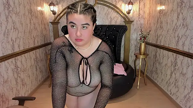 CamilaPietri online show from May 6, 2026, 8:47 pm