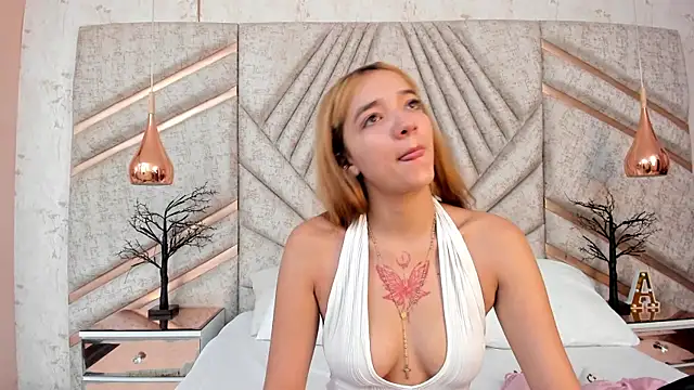 Snapshot of SamaanthaMiller chatting on May 3, 2026, 8:59 pm SamaanthaMiller online show from May 3, 2026, 8:59 pm