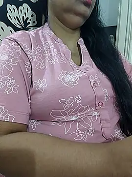 Snapshot of Nayana_456 chatting on August 1, 2026, 4:39 pm Nayana 456 online show from August 1, 2026, 4:39 pm