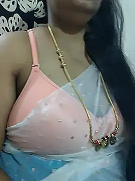 Snapshot of Nayana_456 chatting on August 4, 2026, 12:47 am Nayana 456 online show from August 4, 2026, 12:47 am