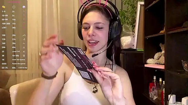Snapshot of TuZezima chatting on May 21, 2026, 7:32 pm TuZezima online show from May 21, 2026, 7:32 pm