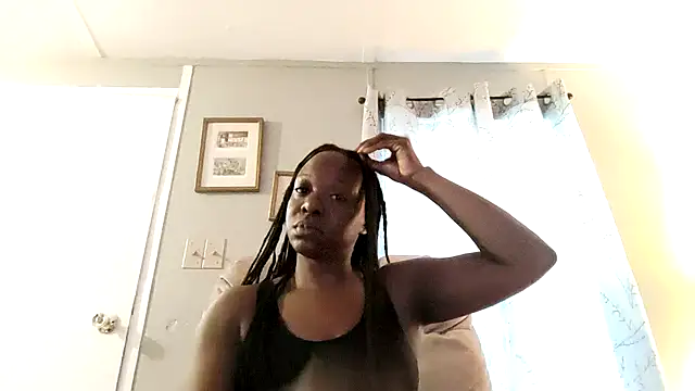 SashaVixen1985 online show from May 6, 2026, 6:02 pm
