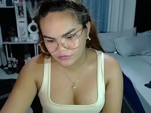 Snapshot of Kendallfoxx chatting on June 3, 2026, 6:02 pm Kendallfoxx online show from June 3, 2026, 6:02 pm