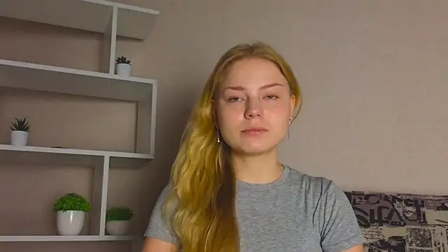 LavonaMadlem online show from June 11, 2026, 9:35 pm