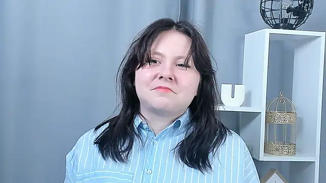 MaliaDemus online show from April 24, 2026, 12:18 pm