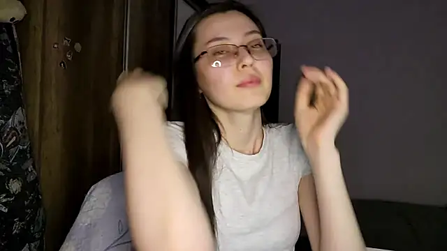 Snapshot of AshleyTropiano chatting on May 26, 2026, 4:36 pm AshleyTropiano online show from May 26, 2026, 4:36 pm