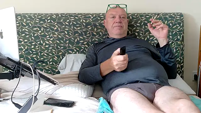 Snapshot of KinkCentral chatting on June 19, 2026, 9:24 am KinkCentral online show from June 19, 2026, 9:24 am