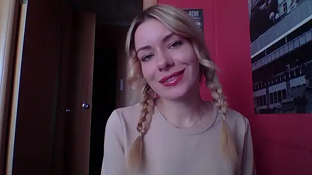 Snapshot of Softy_Aura_ chatting on May 30, 2026, 11:40 am Softy Aura online show from May 30, 2026, 11:40 am