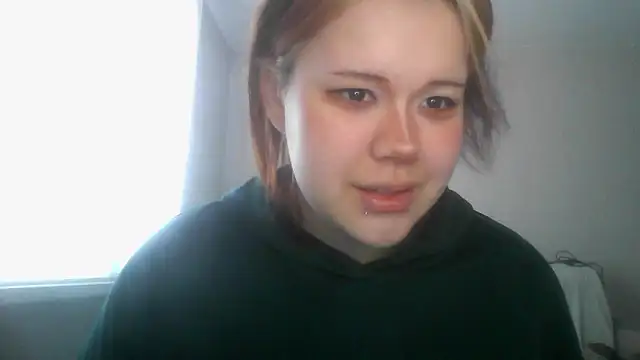 Snapshot of Amanda_Mia_ chatting on June 5, 2026, 5:25 am Amanda Mia online show from June 5, 2026, 5:25 am