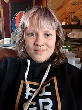 Snapshot of RosieSwitchBitch chatting on May 5, 2026, 3:31 pm RosieSwitchBitch online show from May 5, 2026, 3:31 pm