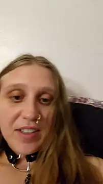 BunnyHooppss online show from July 8, 2026, 6:07 am