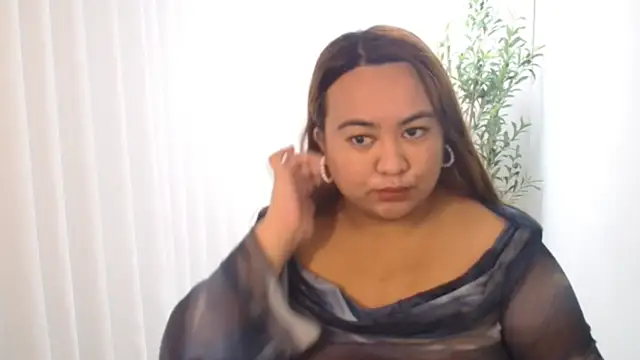 Snapshot of Czarinna chatting on May 27, 2026, 8:06 pm Czarinna online show from May 27, 2026, 8:06 pm
