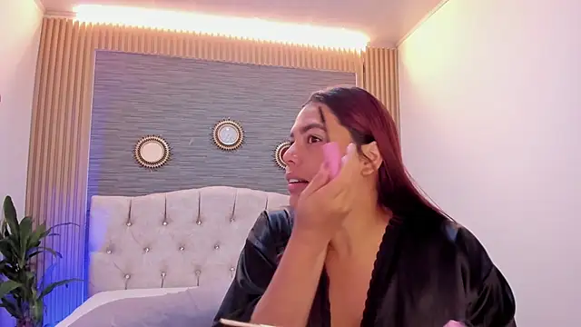 Snapshot of SamyandAllison chatting on June 27, 2026, 12:10 pm SamyandAllison online show from June 27, 2026, 12:10 pm
