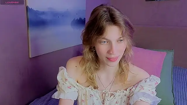 Snapshot of Emily_Cartex chatting on June 24, 2026, 6:12 am Emily Cartex online show from June 24, 2026, 6:12 am