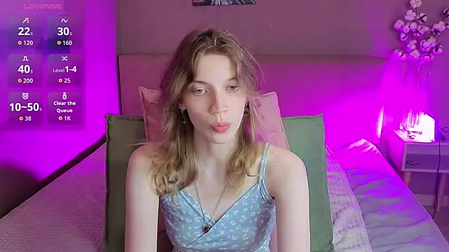 Snapshot of Emily_Cartex chatting on June 27, 2026, 5:23 am Emily Cartex online show from June 27, 2026, 5:23 am