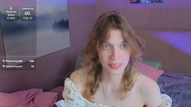 Snapshot of Emily_Cartex chatting on July 3, 2026, 5:47 am Emily Cartex online show from July 3, 2026, 5:47 am