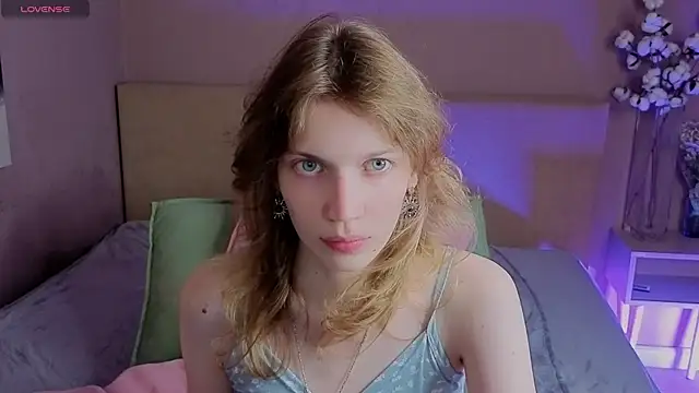 Snapshot of Emily_Cartex chatting on July 13, 2026, 5:43 am Emily Cartex online show from July 13, 2026, 5:43 am